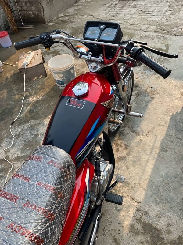 Honda 125 2024 Model Brand New All Punjab Number 3