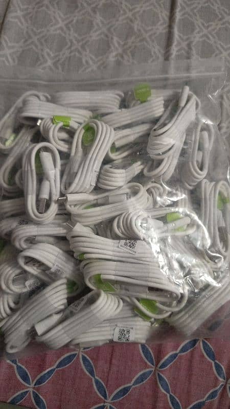 Cooper cable available not a single piece quantity 4