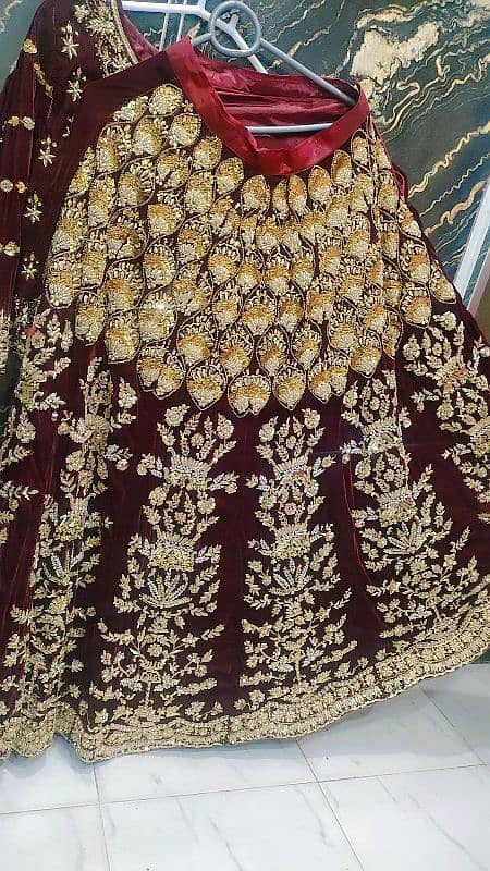 full heavy bridal lahinga and tail doppata. full hand made kam 2