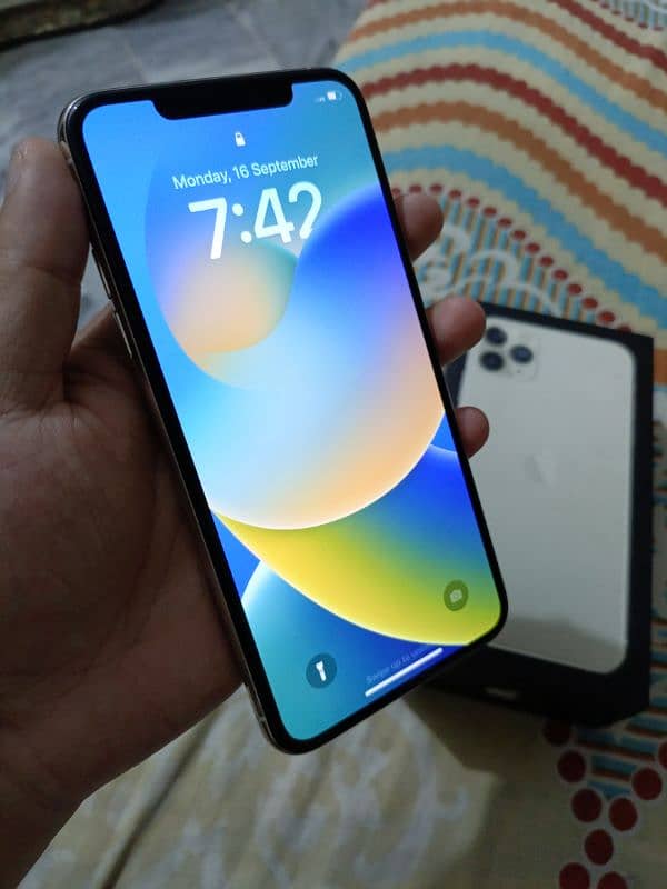 Iphone 11 Pro Max 256 Dual PTA Full box 3