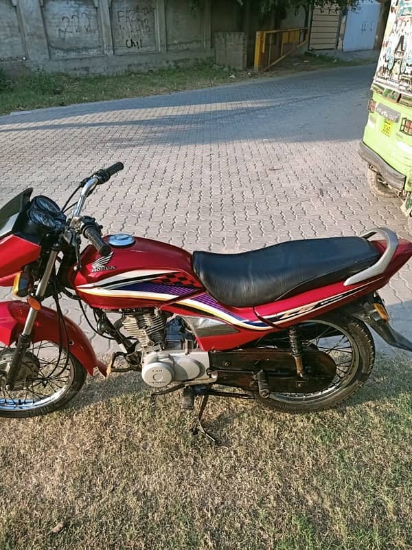 Honda 125 dream 0