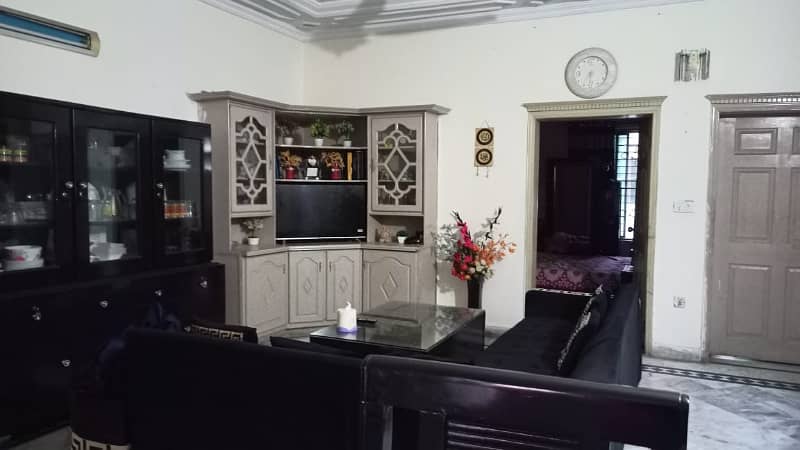 10 Marla Full House Avaible For Rent in Mustafa Town 1