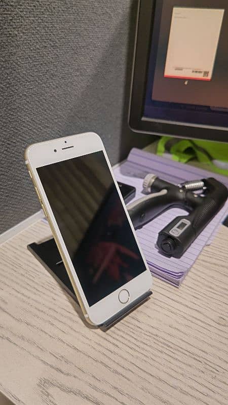 iphone 6 64GB  (PTA approved) for urgent sale 8