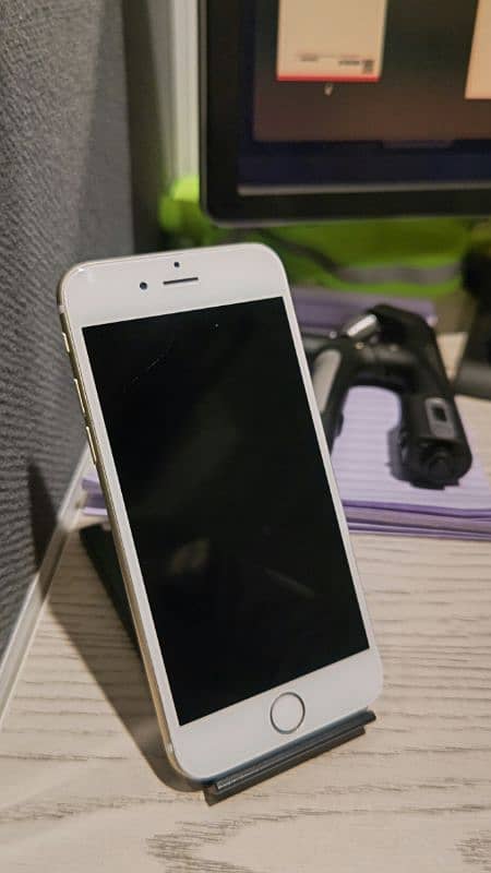 iphone 6 64GB  (PTA approved) for urgent sale 9