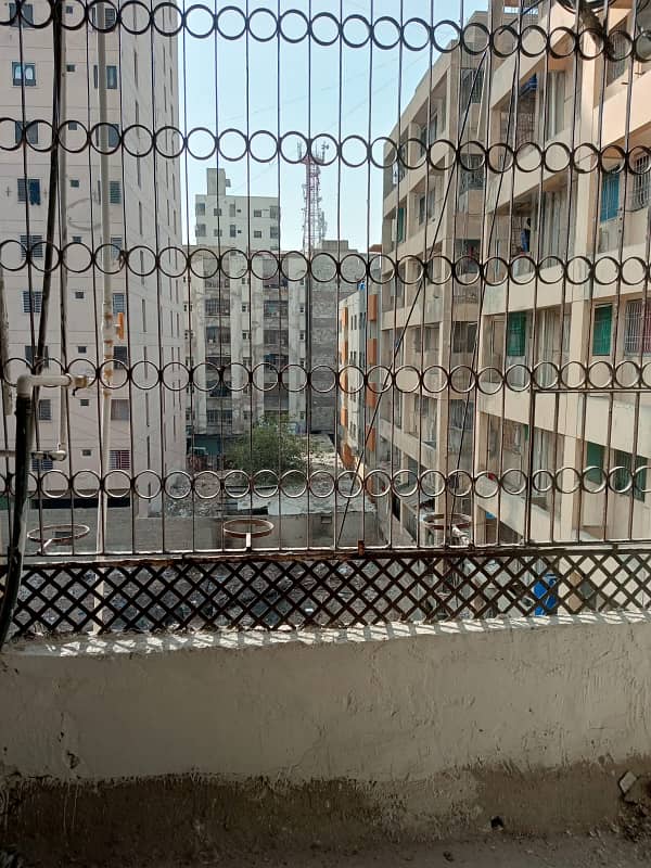 Flat Lease 2 Beds DD West Open Corner 4th Floor in Simon View Block 19 Gulistan e Jauhar Demand only 39 Lac 1