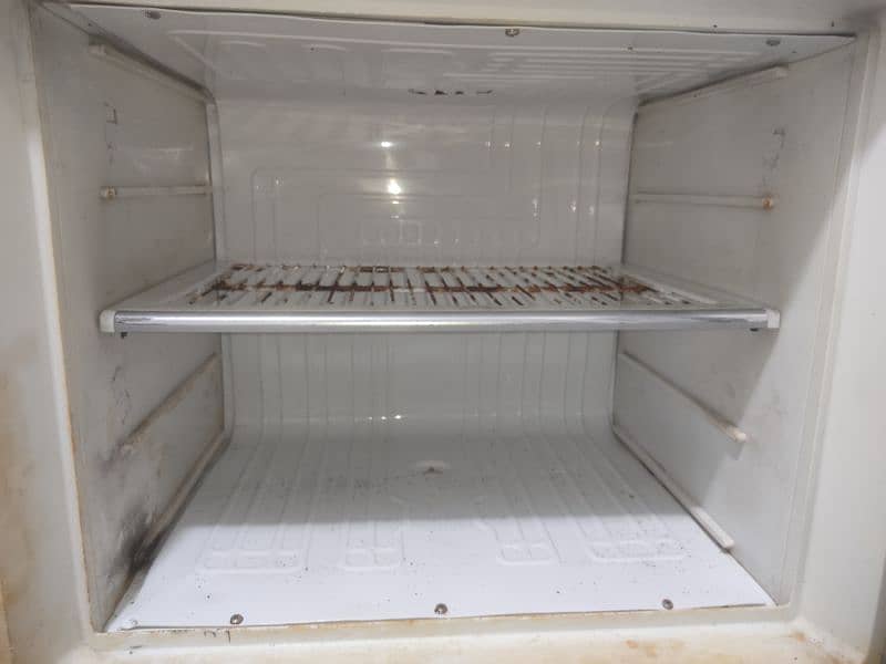 Dawlance fridge used 2