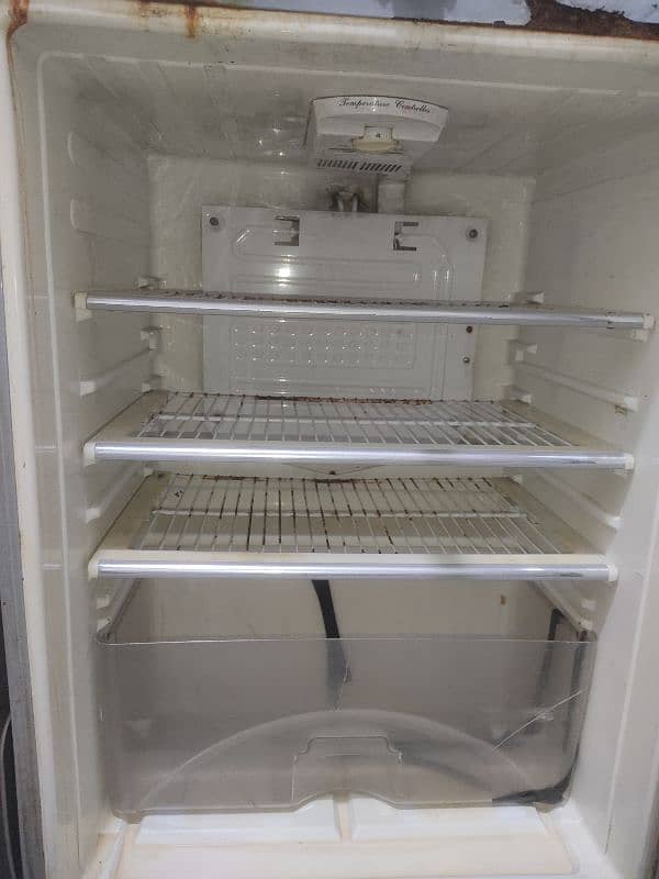 Dawlance fridge used 3