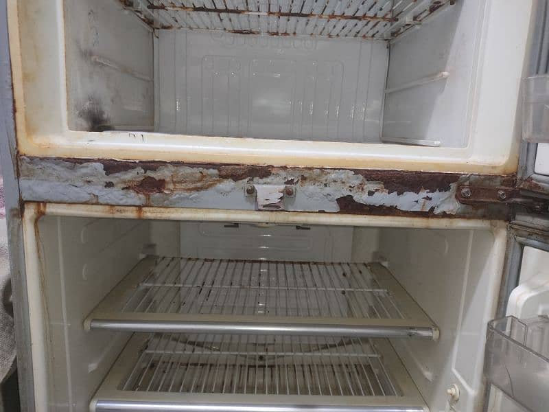 Dawlance fridge used 9