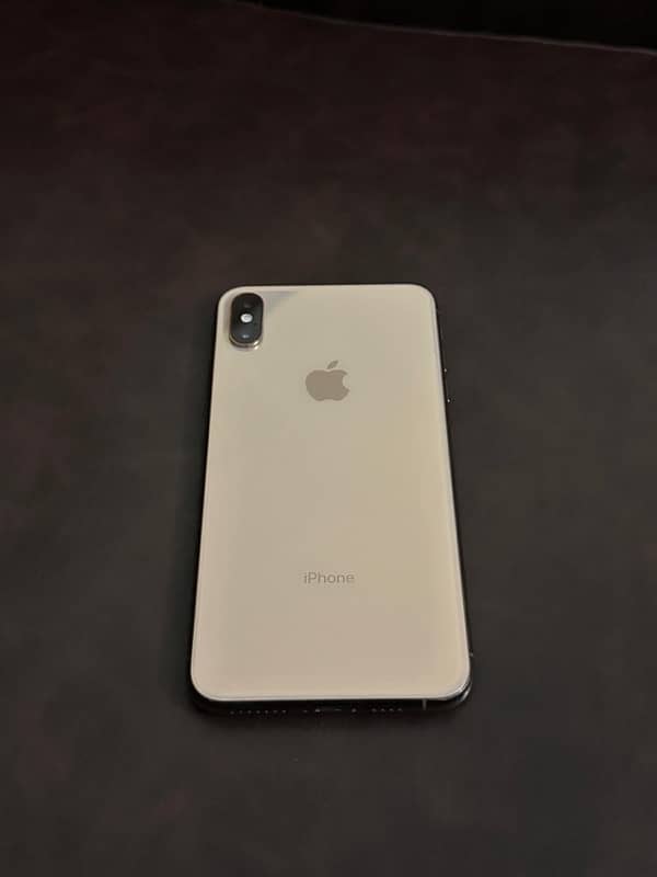 iPhone XS Max 3