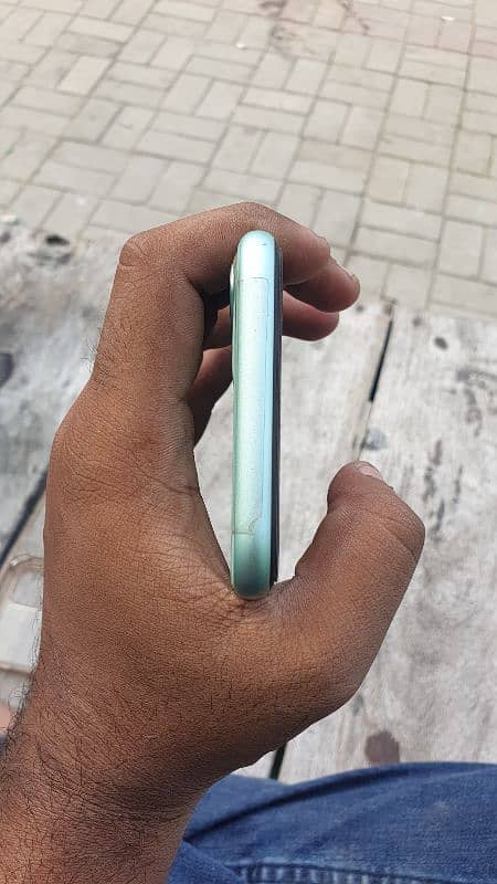 Iphone 11 64Gb Green Color non pta 2