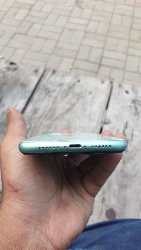 Iphone 11 64Gb Green Color non pta 5