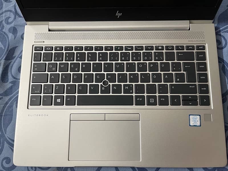 HP G6-840 core i5 ( 8th gen ) 1.9GHZ Elitebook 5