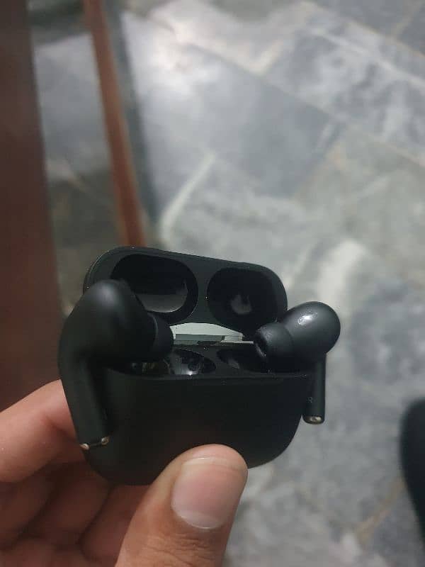 Airpods pro, 4