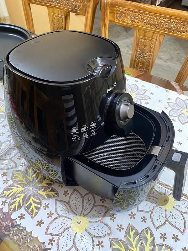 Philips Air Fryer HD 9220/20 3