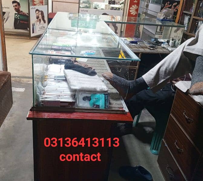 mobile shop ka galas wala counter Aur galas sehlf frame emergency sale 2