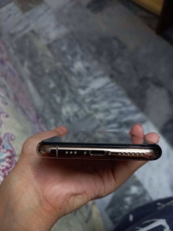 iPhone XS Max PTA APPROVED (64 GB) 2