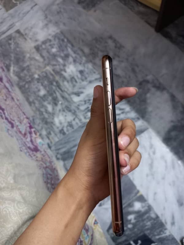 iPhone XS Max PTA APPROVED (64 GB) 5