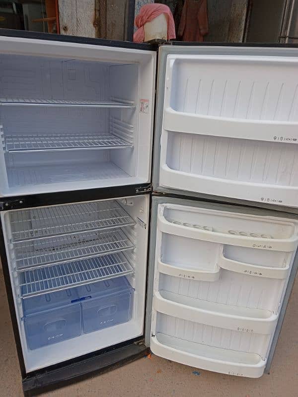 Orient medium size fridge 6