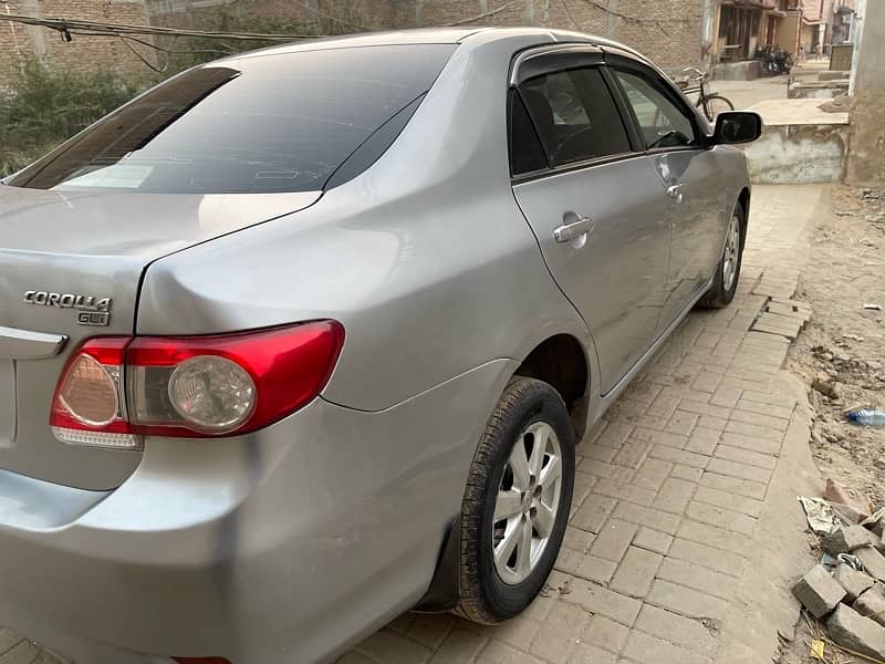 Toyota Corolla GLI 2013 3