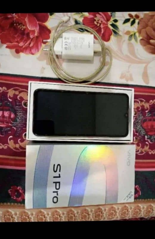 Vivo s1 pro original Box and fast charger 2