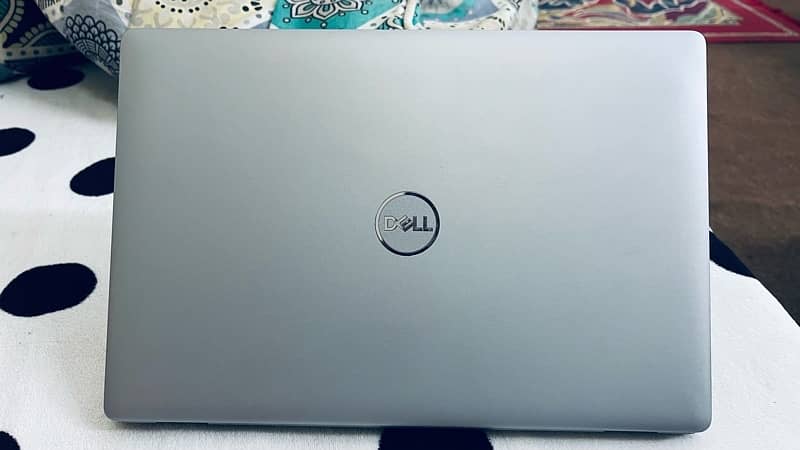 Dell Core i5 10 Gen 8