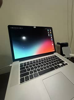 Macbook Pro 2015 15" 16/512 2GB graphics card