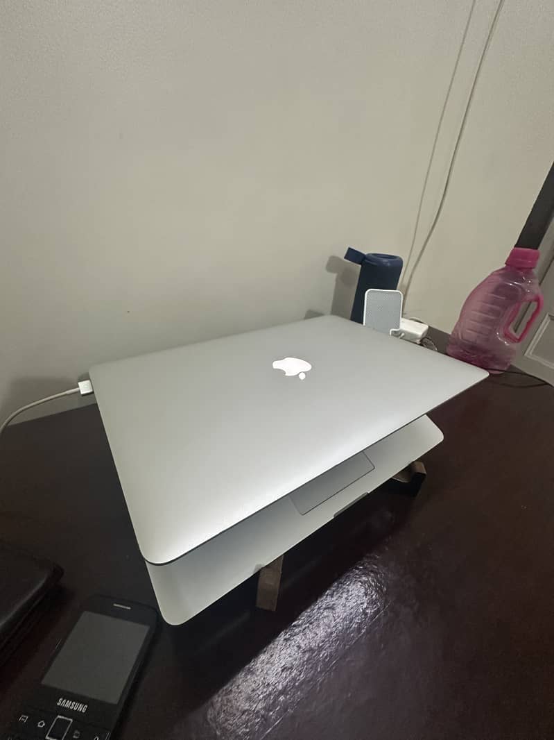 Macbook Pro 2015 15" 16/512 2GB graphics card 1