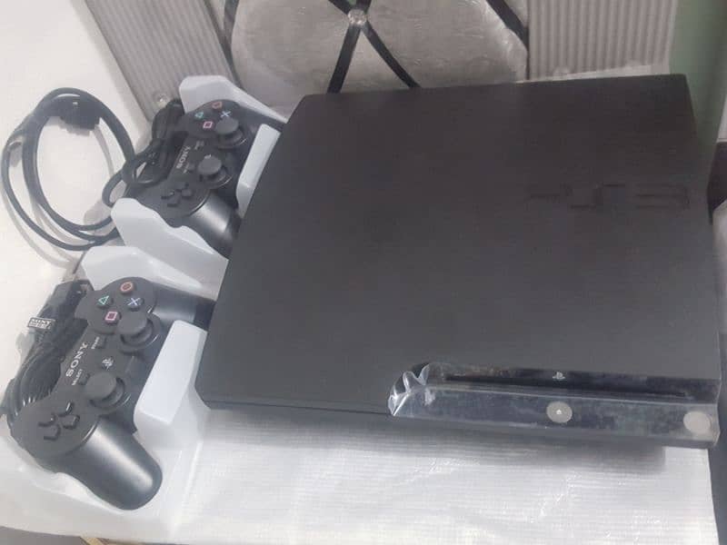 ps3 500gb 50 games installed with 2 remotes wirelles 0