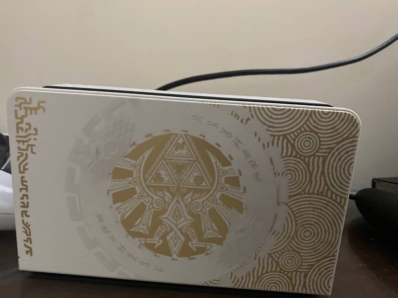 Nintendo switch OLED Zelda edition 2