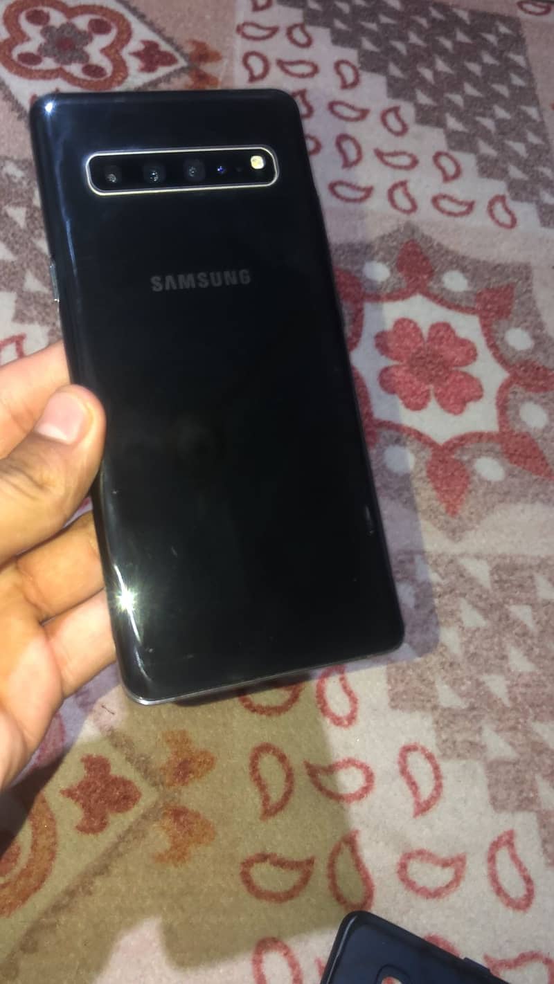 Samsung Galaxy S10PLUS 5g 8/256 no dots no shide 5