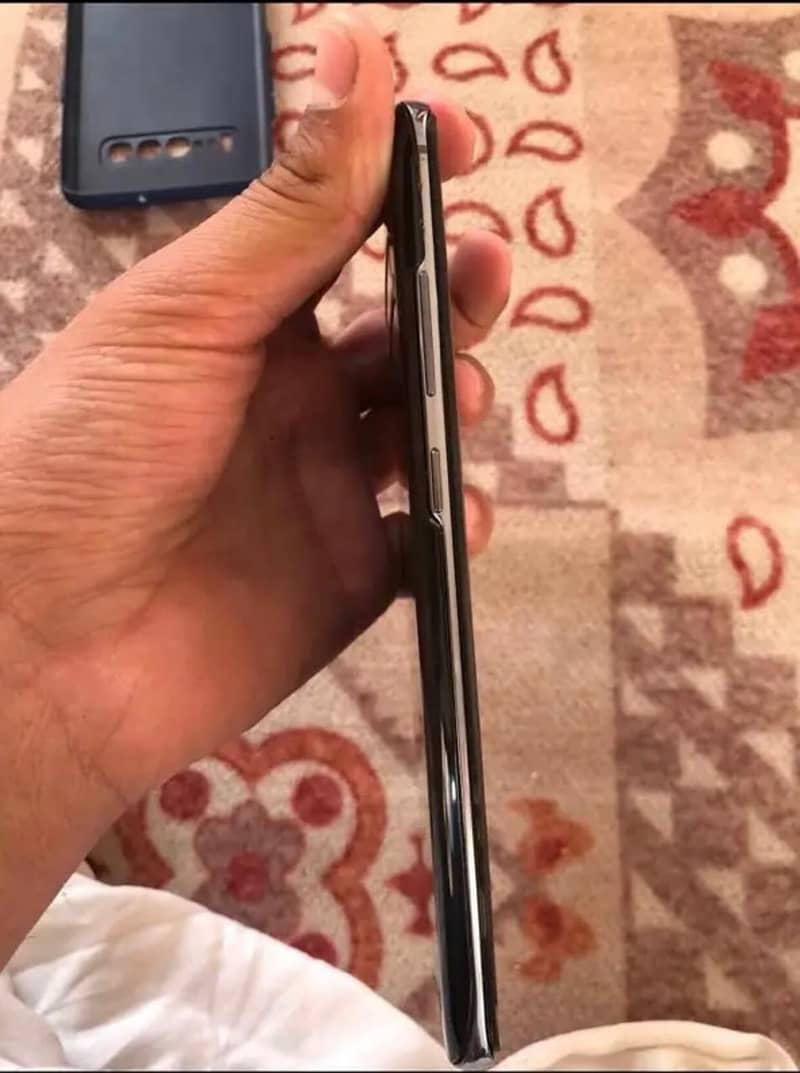 Samsung Galaxy S10PLUS 5g 8/256 no dots no shide 9