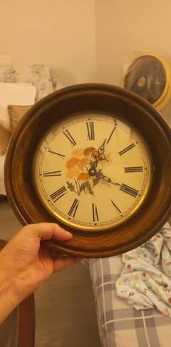 Selling multiple various wall clocks different prices each