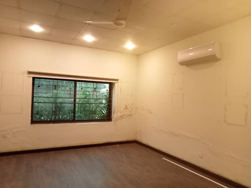 CANTT 3 KANAL COMMERCIAL USE HOUSE FOR RENT GULBERG GARDEN TOWN MOLDEL TOWN SHADMAN LAHORE 7