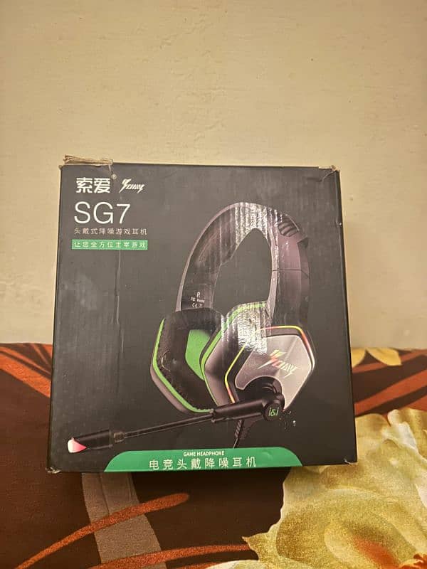 Gaming Headphones with Sensitive mic 0