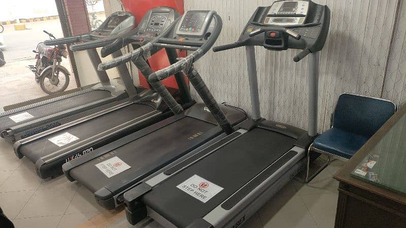 Treadmill / Running Machine 4