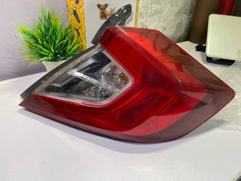 Honda civic 2017-2021 tail light for sale 2