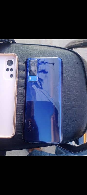 vivo y 51s 8/128 with box end cargar 4