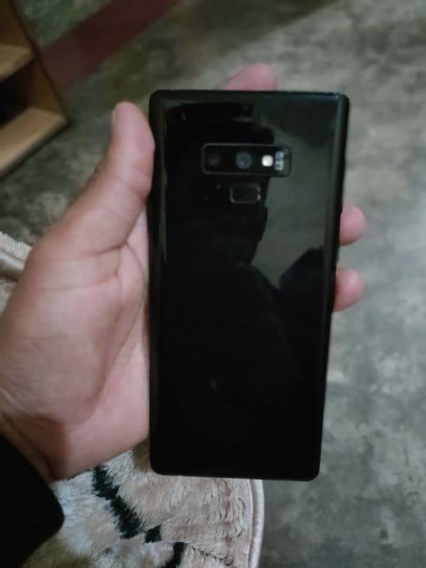 Samsung Note 9 Dotted Aur Hairline Crack Exchange Possible 1