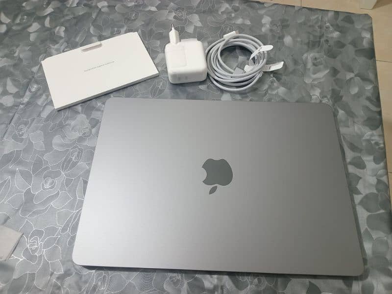 macbook Air 13/M3 0