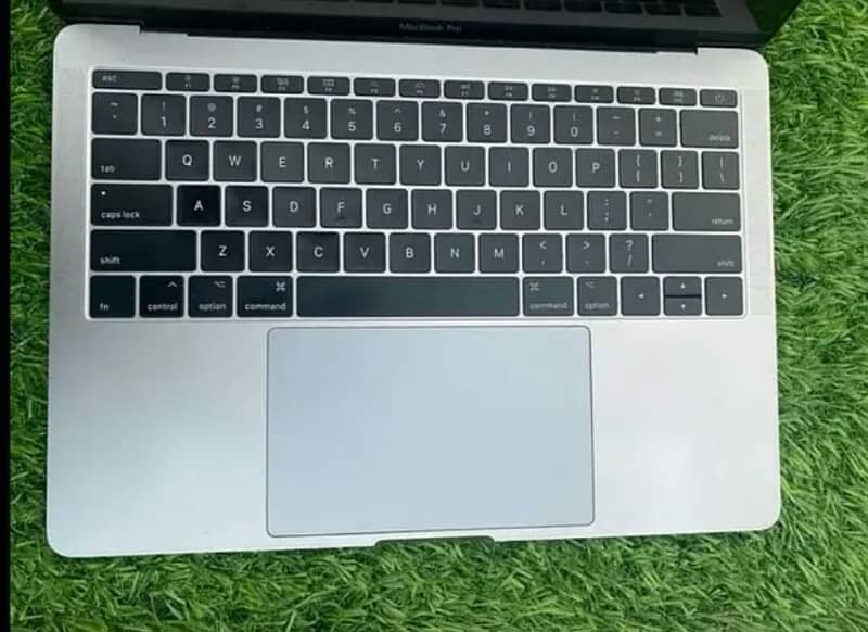 MacBook Pro 2017  (256Gb) good condition WhatsApp(03274117805) 3