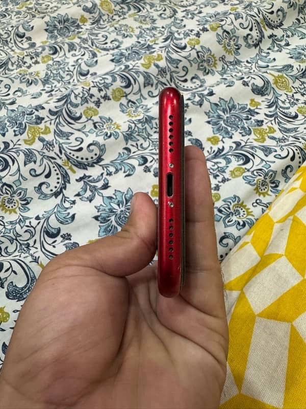 iPhone XR 64GB PTA Approved RED 3