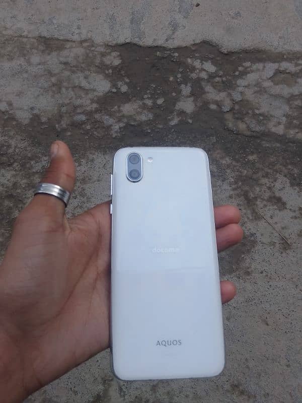 aquos r2 non pta. . 3