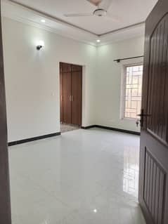 Sector A 10 Marla House available for rent