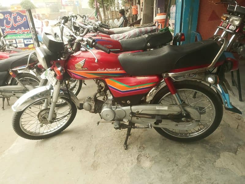 Honda/Yamaha bike 6