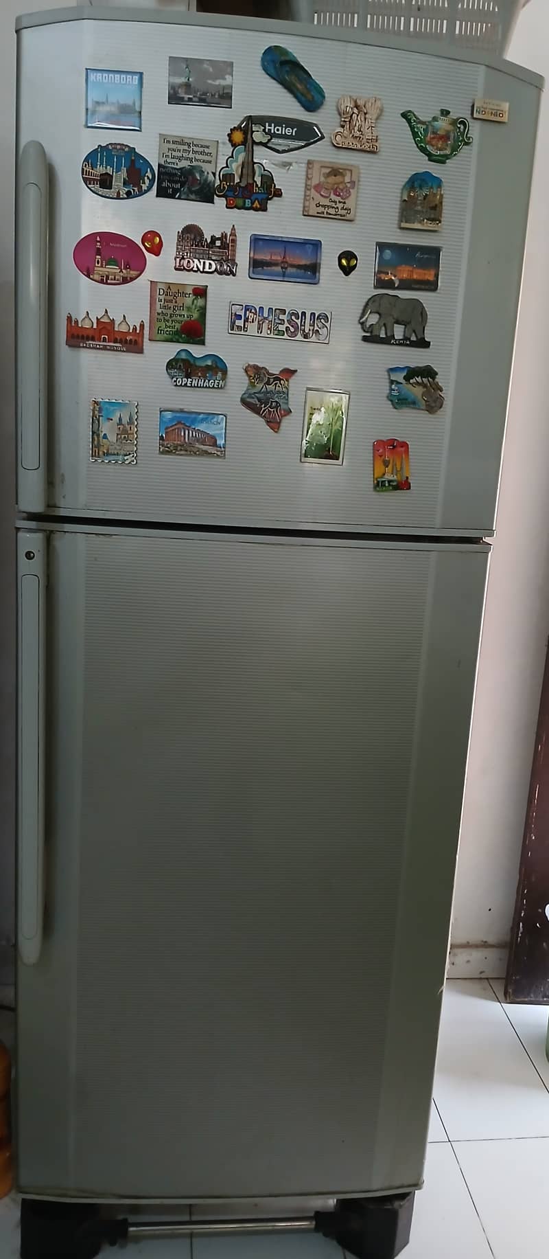 Haier full size refrigerator 0