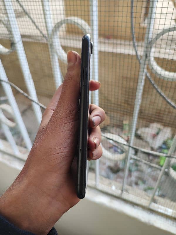 Iphone Xr 128GB Good Condition For Sale 6