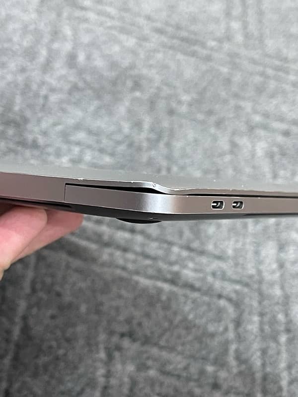 Macbook Pro 2018 i7 16GB 512 GB 1