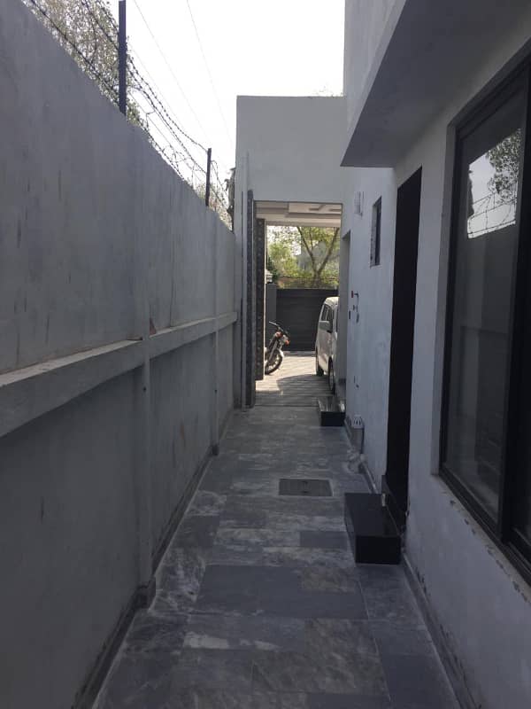 10 Marla upper portion available for rent in dha phase 9 town very good location 22