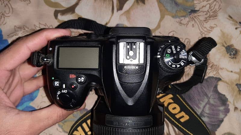 Nikon d7100 with 18-140mm lens original 8