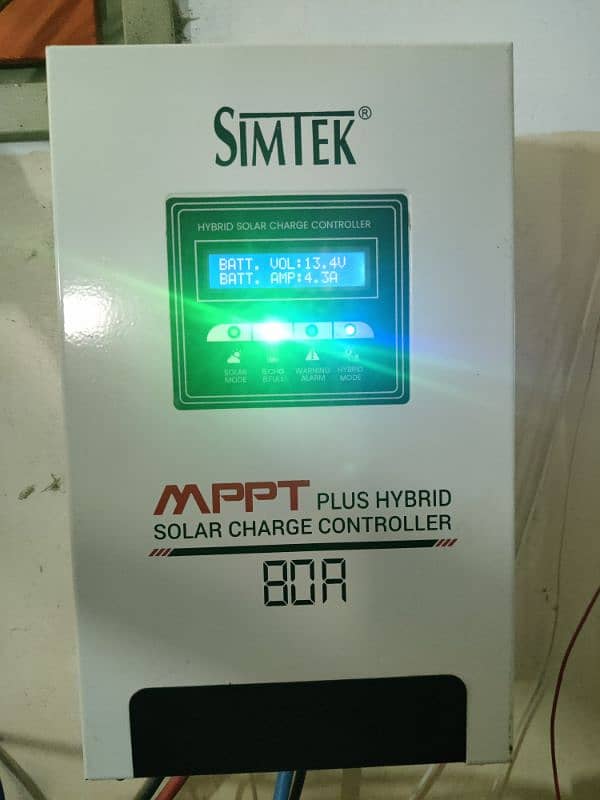 SimTek MPPT HYBRID CHARGE CONTROLLER 80 AMP 1